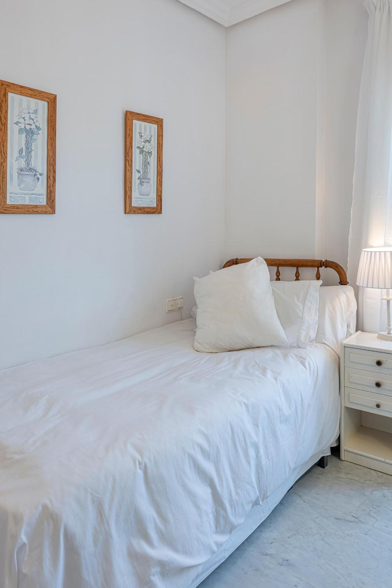 Increible Piso 4 Dorm, Terraza, Parking & Pool * Marbellac