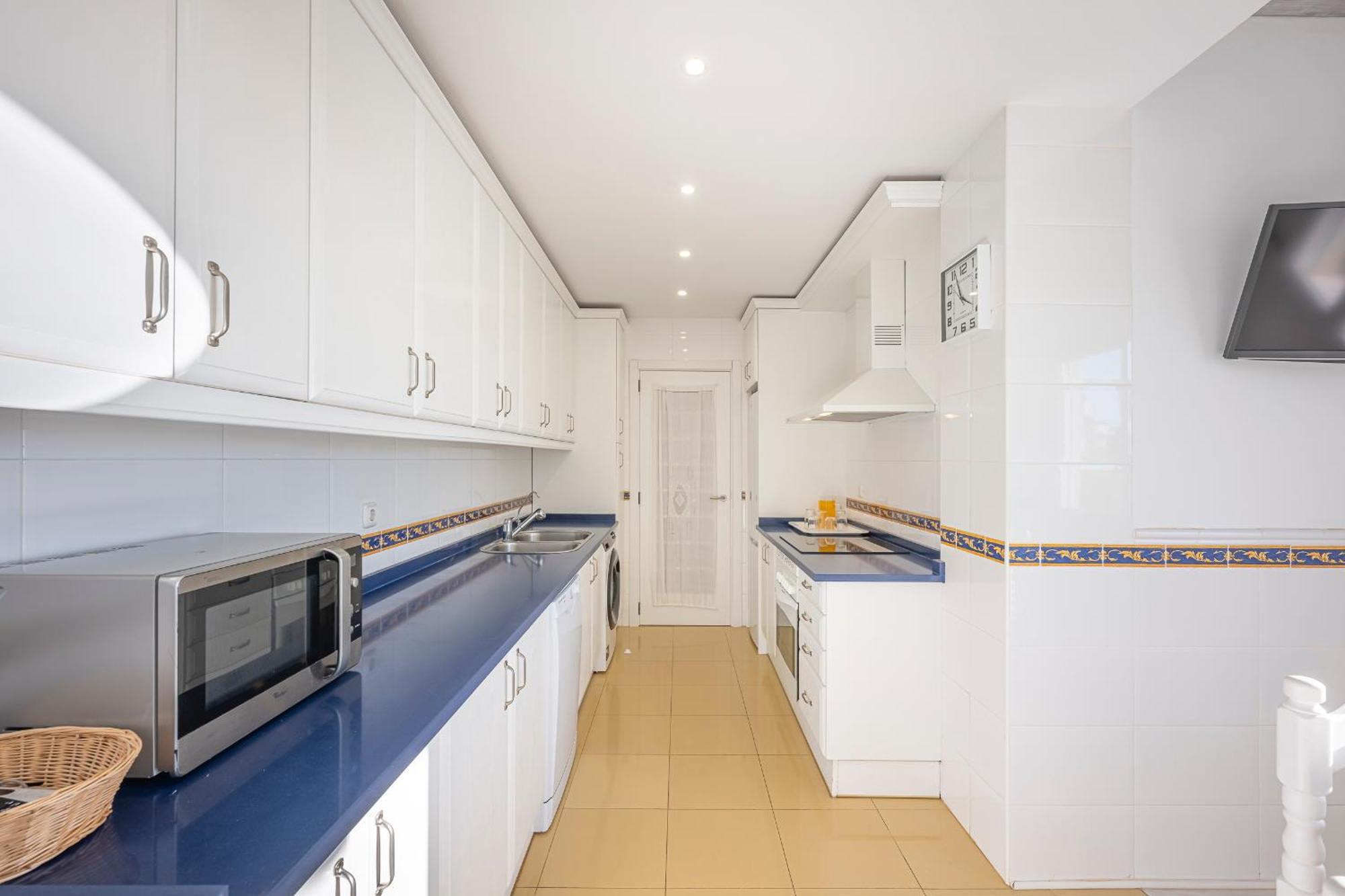 Increible Piso 4 Dorm, Terraza, Parking & Pool Appartamento Marbella