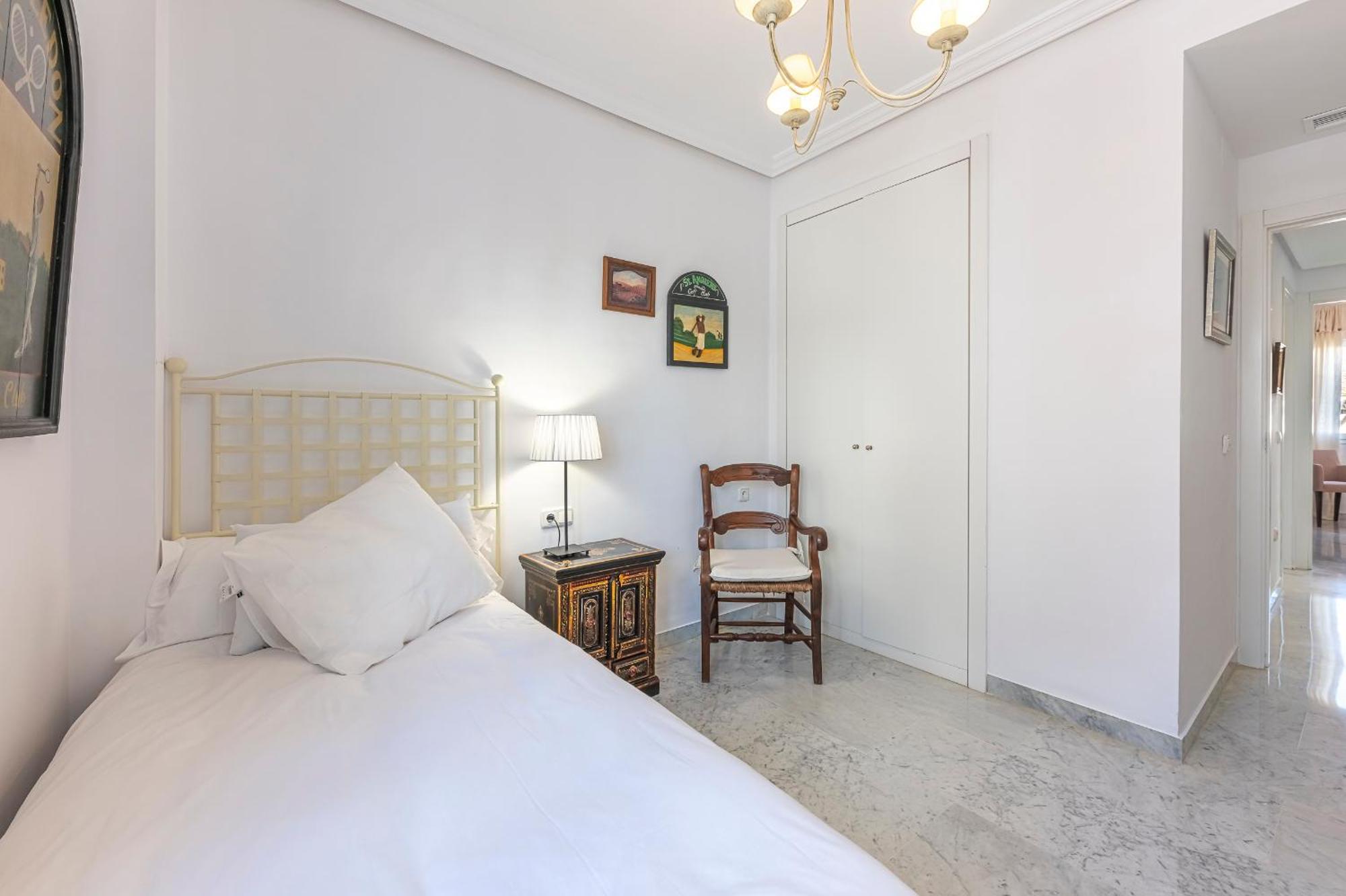 Increible Piso 4 Dorm, Terraza, Parking & Pool Appartamento