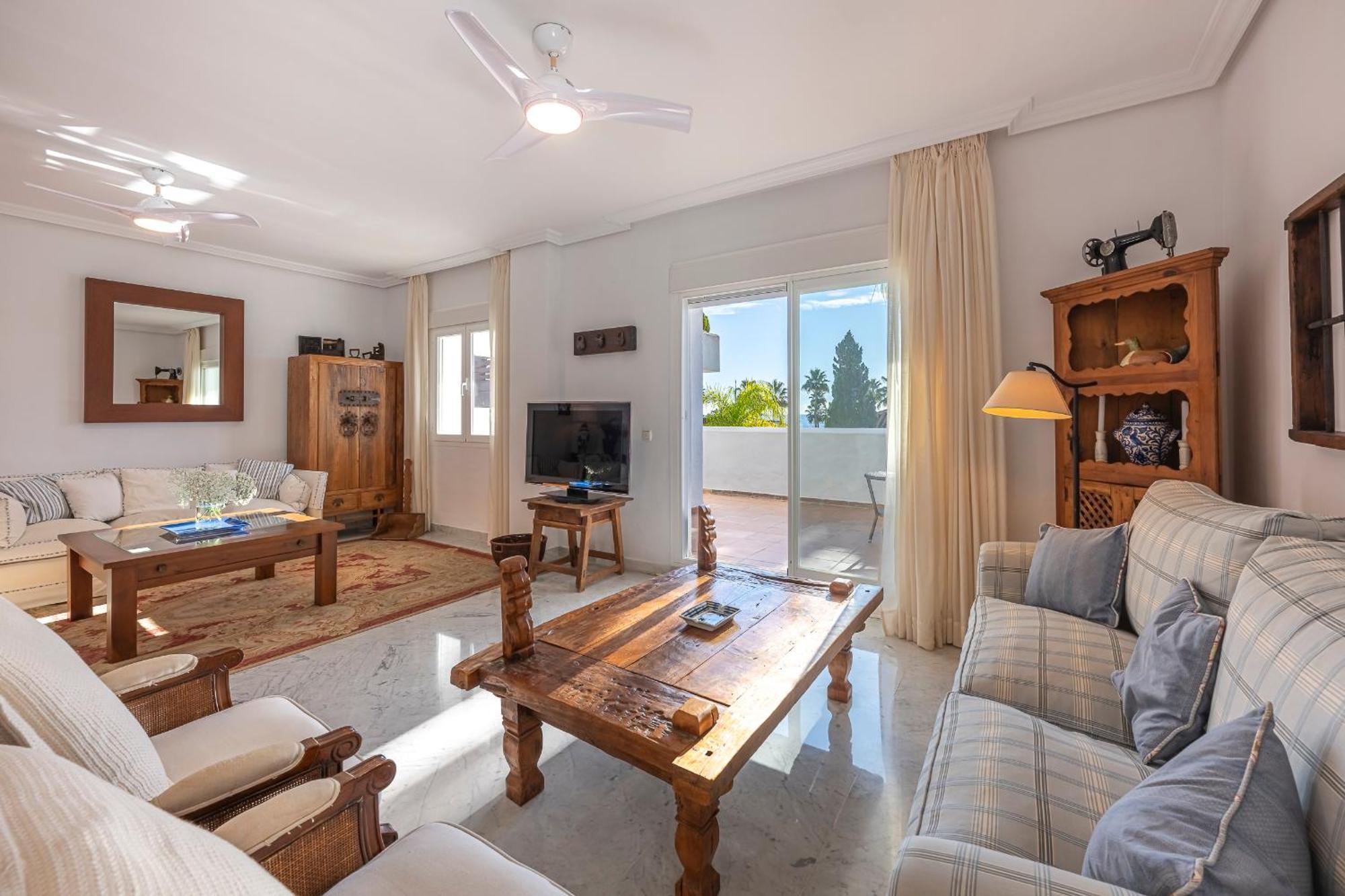 Increible Piso 4 Dorm, Terraza, Parking & Pool Appartamento